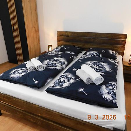 Pod Dubom Apartamento Liptovský Mikuláš Exterior foto
