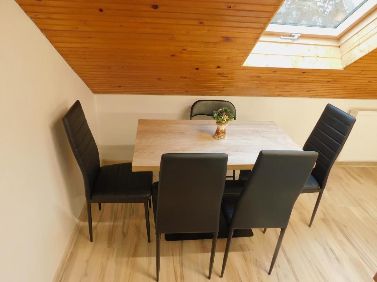 Pod Dubom Apartamento Liptovský Mikuláš Exterior foto