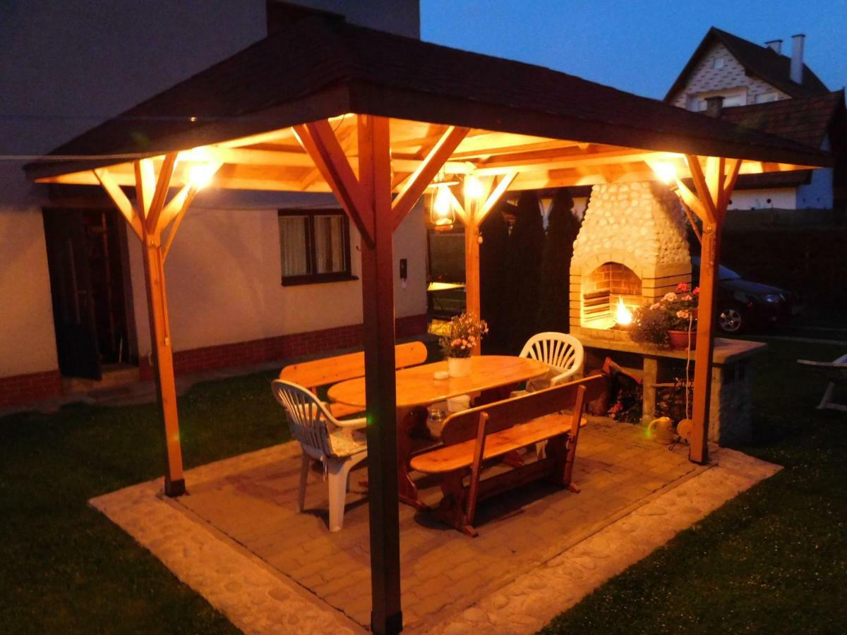 Pod Dubom Apartamento Liptovský Mikuláš Exterior foto