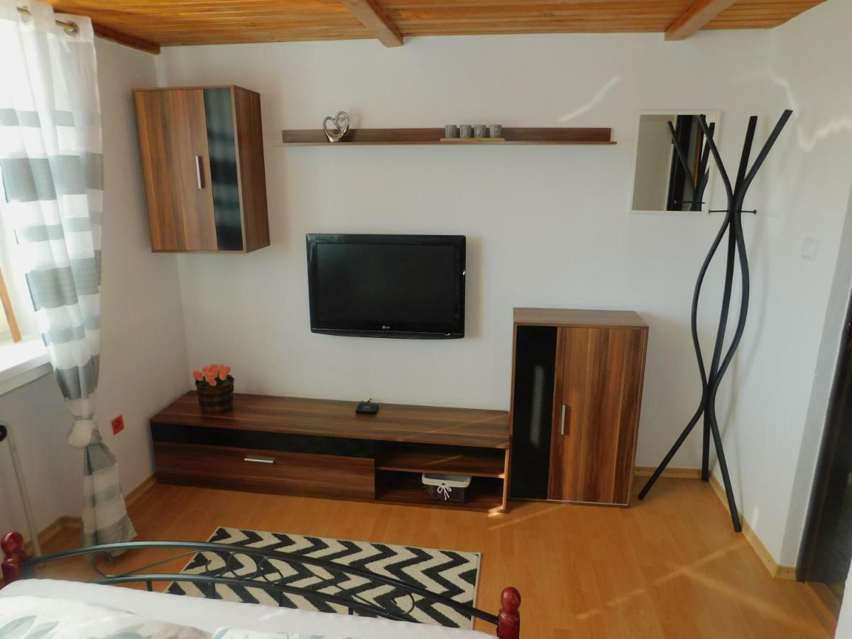 Pod Dubom Apartamento Liptovský Mikuláš Exterior foto